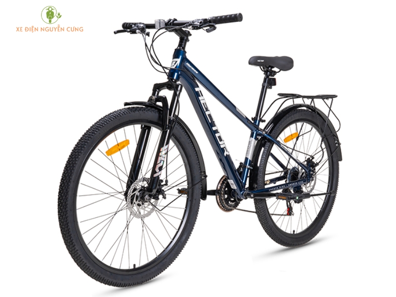 Hector nổi bật nhờ khung sườn chắc khỏe, độ bền cao và bộ truyền động Shimano chất lượng