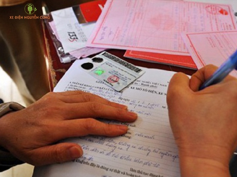 Xe máy điện có bắt buộc phải đăng ký biển số